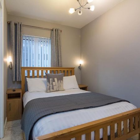 Central Belfast Apartments, Salisbury מראה חיצוני תמונה