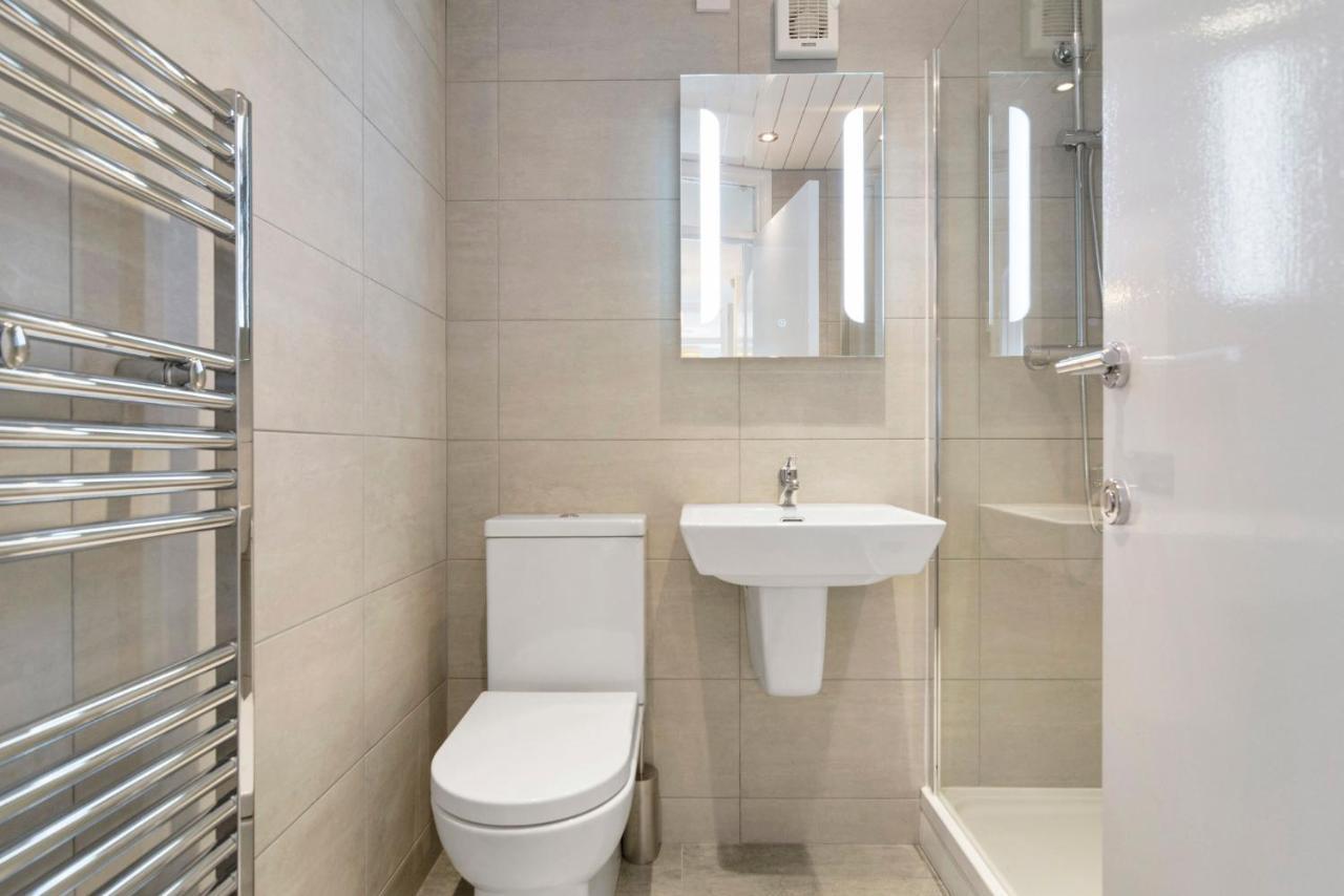 Central Belfast Apartments, Salisbury מראה חיצוני תמונה