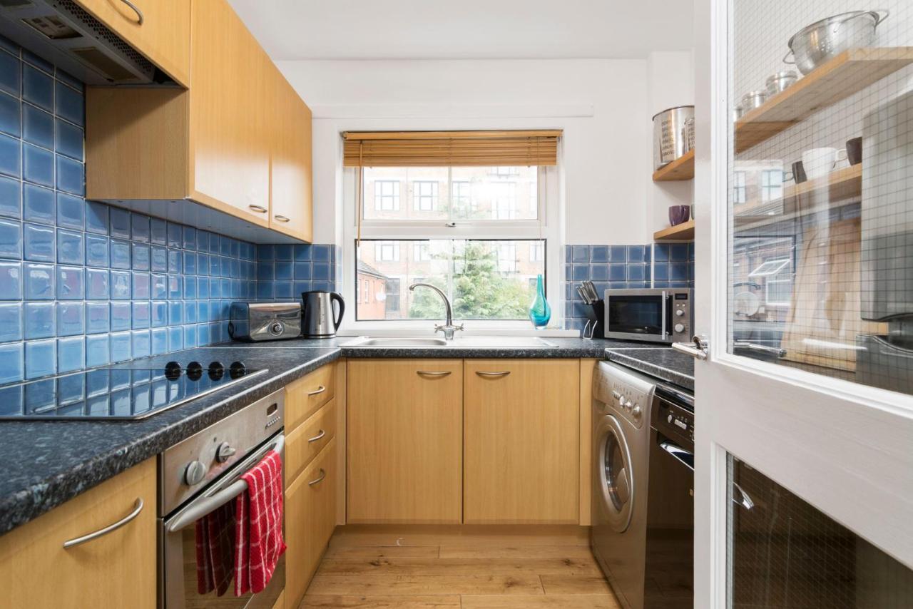 Central Belfast Apartments, Salisbury מראה חיצוני תמונה