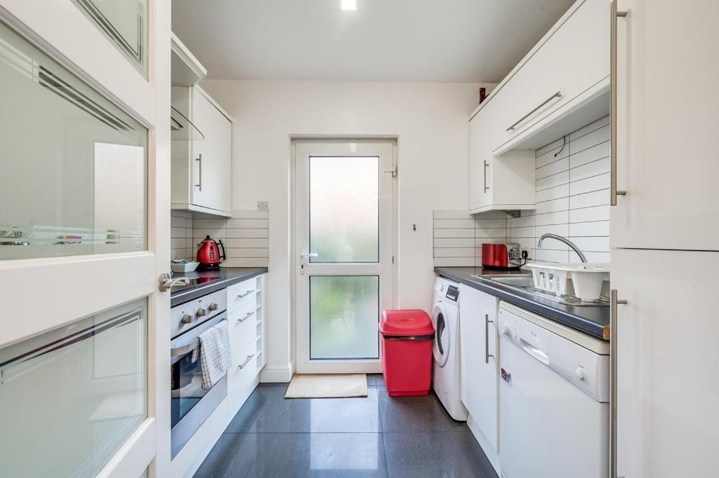 Central Belfast Apartments, Salisbury מראה חיצוני תמונה