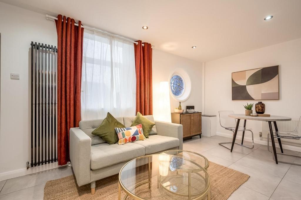 Central Belfast Apartments, Salisbury מראה חיצוני תמונה